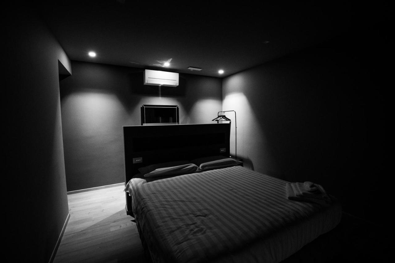 Divino Rooms Deluxe Sabbio Chiese Esterno foto