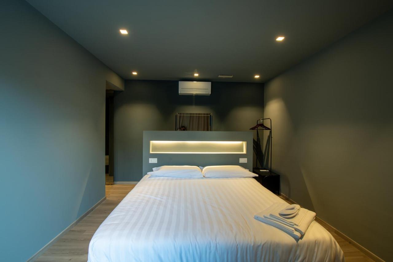 Divino Rooms Deluxe Sabbio Chiese Esterno foto